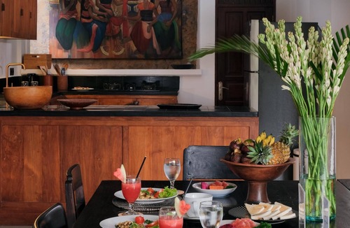 Legian Villa | Legian 6BR Villa 16px Big Group Walk to 66 Beach
