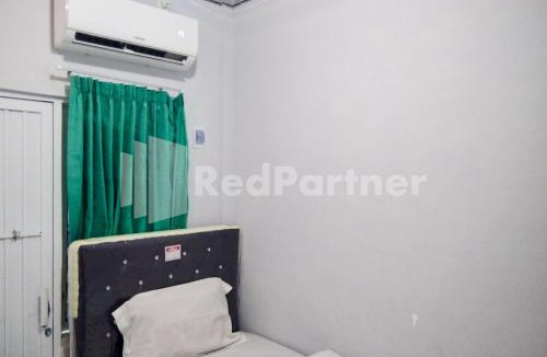 Tuban Sub-District Hotel | LH101 Guest House Syariah near Makam Sunan Bonang RedPartner