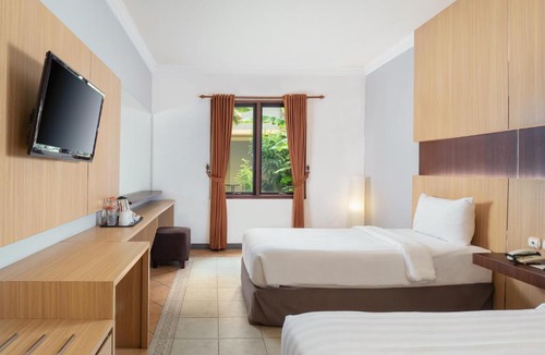 Kediri Hotel | Lotus Garden Hotel By Waringin Hospitality