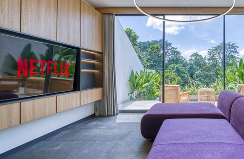Gianyar Villa | Loyo Villas one BR-is the heart of Bali in welcoming Gianyar with WiFi, AC