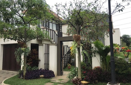 Ciawi Villa | Luxurious Modern Villa at Vimala Hills