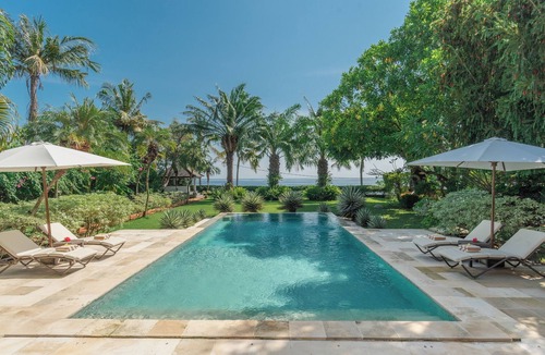 Kalisada Villa | Luxurious villa estate 15P with 4 guesthouses and 3 private swimming pools!