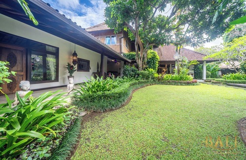 Dyanapura Villa | Luxury 4-BR Oasis with Private Pool & Tropical Garden in Seminyak