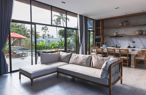 Tabanan Villa | Luxury 5BR Villa Near to the Beach