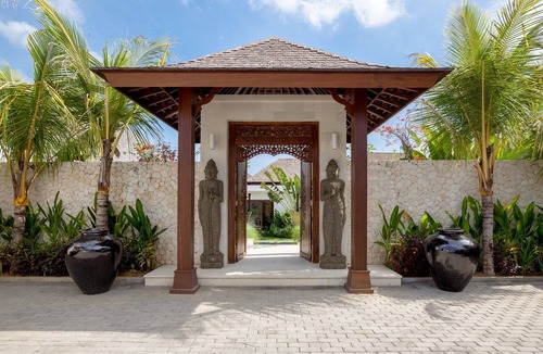 Umalas Villa | Luxury 6 Bedrooms Private Villa in Umalas
