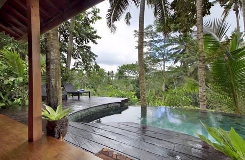 Keliki Villa | Luxury Antique Villa w/Outdoor Pool!