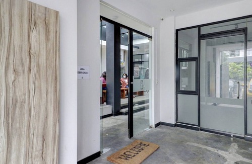 Cipaganti House | Luxury Deluxe DBL Escape W/Free WiFi and Parking