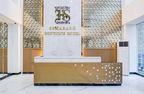 Semarang Utara House | Luxury Deluxe DBL Retreat W/Free WiFi and Parking