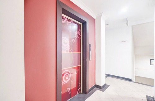 Old Jakarta House | Luxury Deluxe DBL Retreat W/Free WiFi and Parking