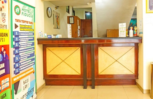 East Jakarta House | Luxury Deluxe DBL Retreat W/Free WiFi and Parking