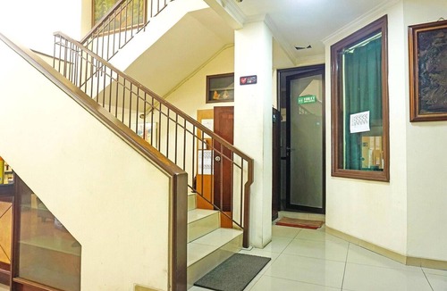 East Jakarta House | Luxury Deluxe DBL Retreat W/Free WiFi and Parking