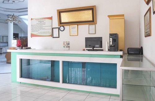 Padang House | Luxury Family Stay with Extra Space and Free WiFi