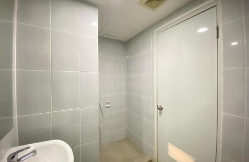 Bandung Apartment | Luxury Spacious 3BR Apartment at Newton Residence Bandung By Travelio