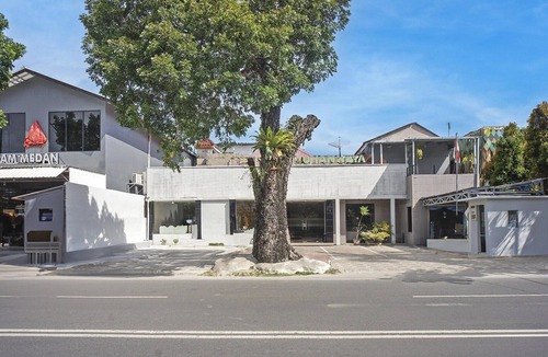 Medan House | Luxury Twin Comfort Stay W/Free Parking and Pool