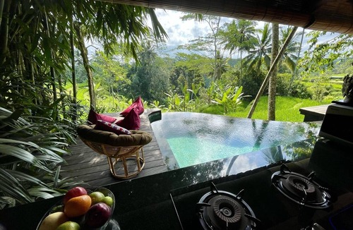 Sambahan Villa | Luxury Villa with Private Pool and Kitchen!