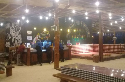Bintan Bed & Breakfast | Madu Tiga Beach & Resort