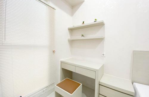 Semarang Apartment | Minimalist and Homey Studio Room at Amartha View Apartment By Travelio