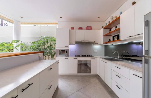 Drupadi Villa | Modern 2BR Seminyak Big Bedrooms + Bathtub Pool