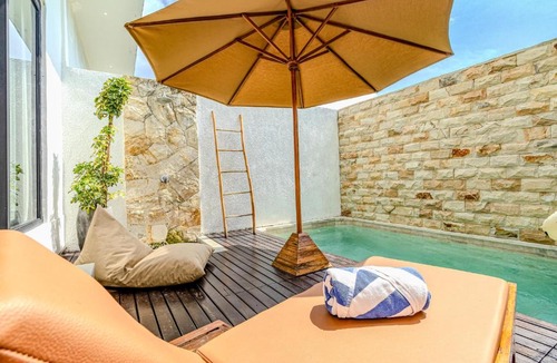 Padonan Apartment | Modern 2BR Villa Imola with Private Pool, Fitness-Corner and Jungle View in Canggu -Bali