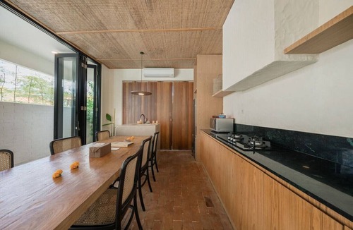 Seminyak House | Modern 2BR Villa Rooftop & Pool
