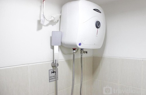 Cileunyi Apartment | Modern and Cozy Studio Room at Easton Park Residence near UNPAD By Travelio