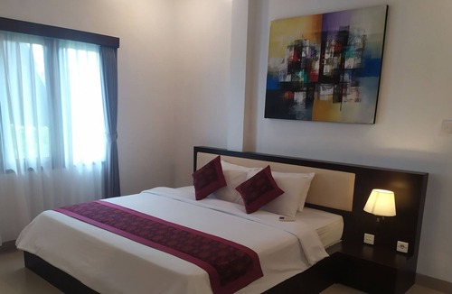 Pengosekan Villa | Modern House opposite to famous guest activity Titi Batu