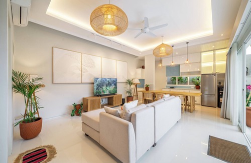Munggu Villa | Modern Luxury 6Br Villa In Canggu - Rooftop - Ricefields - Large Groups
