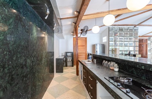 Umalas Villa | Modern Mix 3BR 12m Pvt. Pool 10min Beach