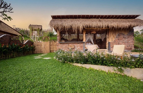 Selat Villa | NATURAL GETAWAY! 1BR Villa Set In Karangasem - W/Outdoor Spa Tub! - W/BREKKIE!