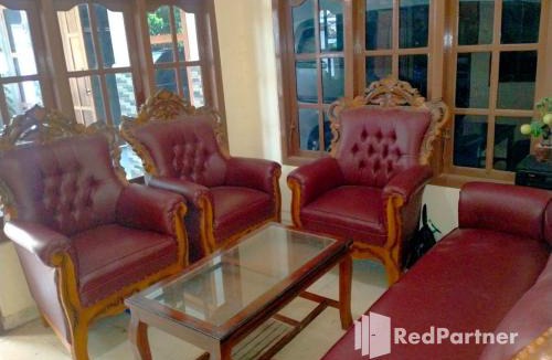 Batang Hotel | Navisha Guest House Syariah near Exit Tol Batang RedPartner