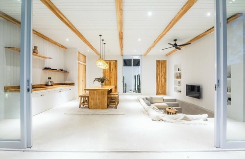 Pecatu Villa | New 2br villa 4mins to Bingin beach