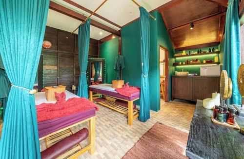 Penestanan Villa | New 3BR Villa in Serene Ubud Complex w Spa+2 Pools