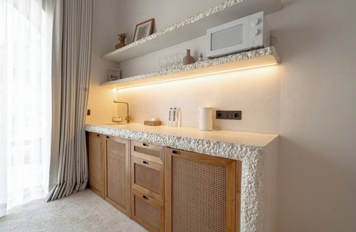 Sanur Apartment | New Cozy 1BR Next to the Ocean w Pool+Patio+Garden