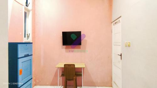 Blitar Hotel | New Jasmine Guest House by Yurooms
