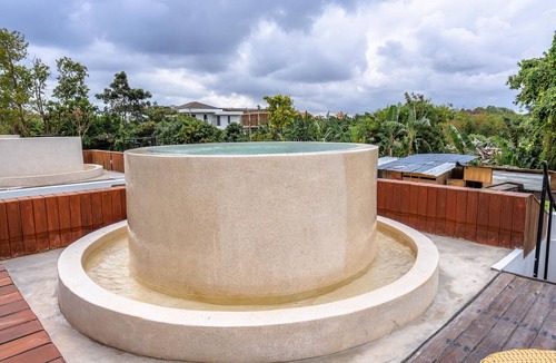 Seminyak Villa | New Rooftop Jacuzzi & Private Pool Villa near Canggu/Seminyak.