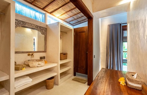 Cemagi Villa | Ocean Views | Infinity Pool | Walk to Seseh Beach