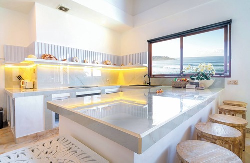 Candi Dasa Villa | Oceanfront | Infinity Pool | Luxury 3 BDRM
