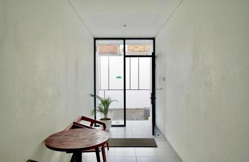 Pare Hotel | OFO Kost Premium Kampung Inggris Pare Syariah Mitra RedDoorz