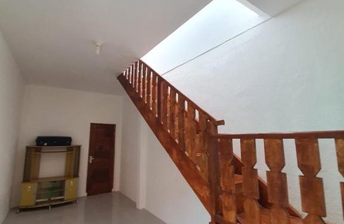 Parapat House | Olive Homestay