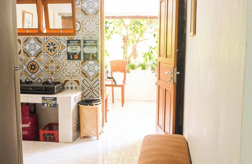 Sewon House | Omah Ralin Family Homestay with Spacious Joglo House