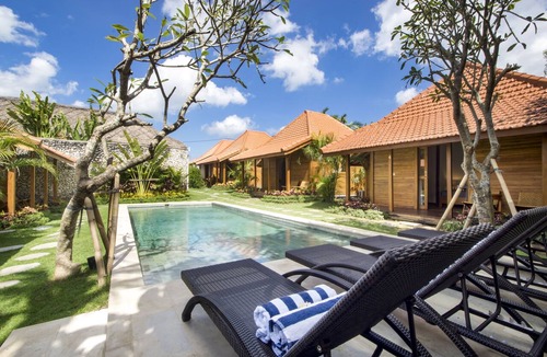 Batu Bolong House | ORORA B5-NEW SPOT in the heart of CANGGU; 2 bedroom 400 m from the beach.