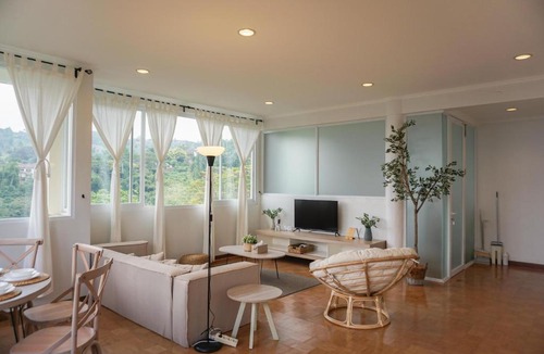 Ciumbuleuit Apartment | Over Easy Apartment