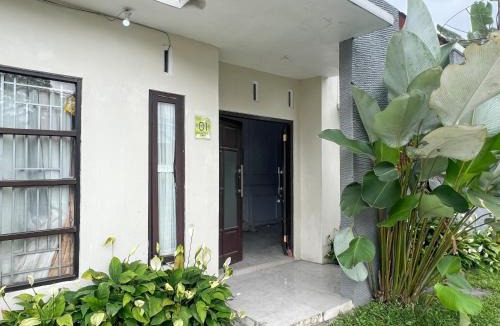 Wonosobo Hotel | OWK Homestay Syariah Mitra RedDoorz Wonosobo