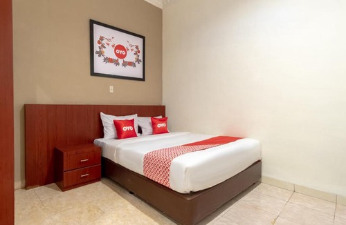 Medan Hotel | OYO 1668 Yvel Homestay Syariah