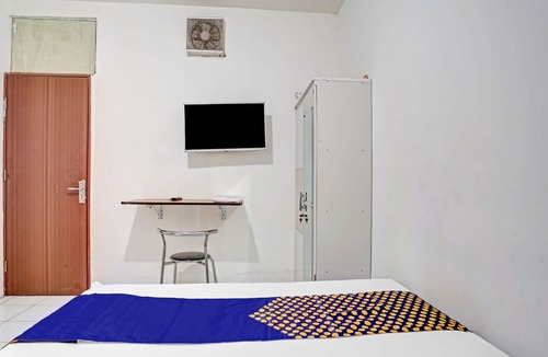 Wonokromo Hotel | OYO 90403 Gosepa Ngagel
