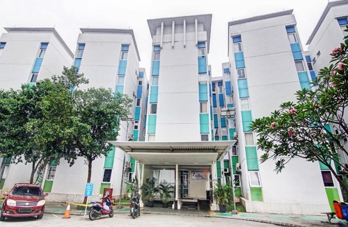 Tangerang Hotel | OYO 90554 Djaco Room