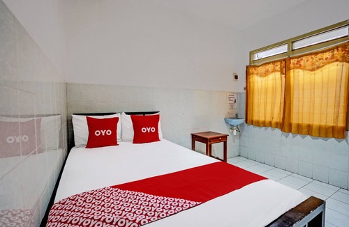 Pamekasan Hotel | OYO 92124 Raya Permai Homestay Syariah