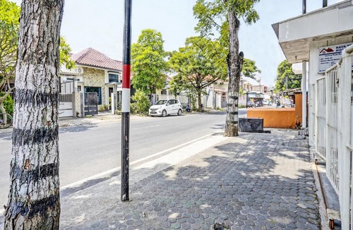 Pamekasan Hotel | OYO 92124 Raya Permai Homestay Syariah