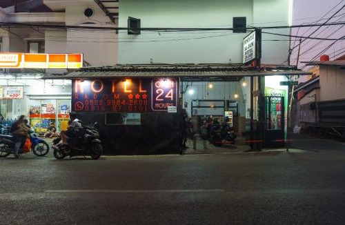 East Jakarta Hotel | OYO 93134 Hotel Radom