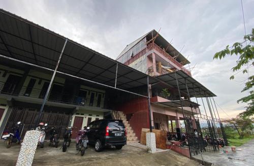Parepare Hotel | OYO 93414 Wisma Ratu Syariah Near SMP Negeri 2 Watang Pulu